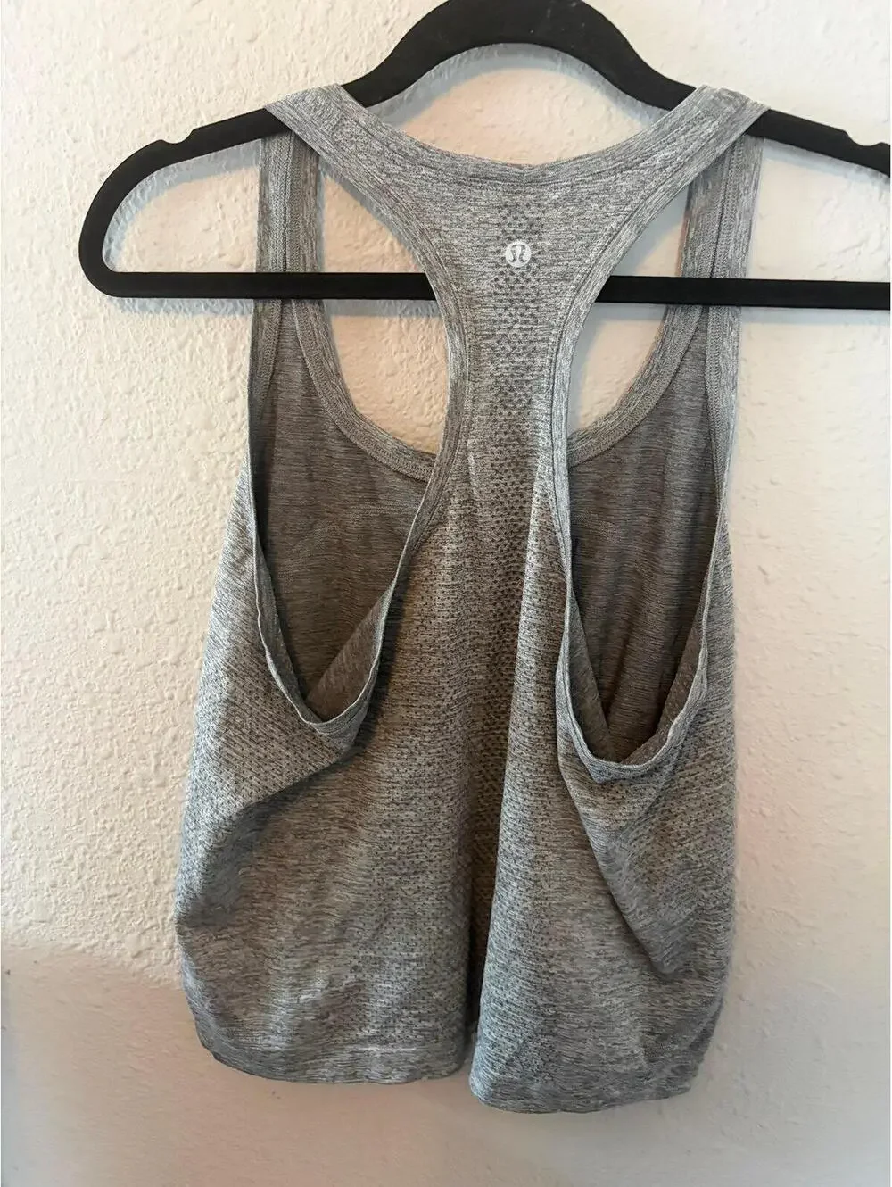 Lululemon Swiftly Tech Racerback Tank Top 2.0 Race Length Grey size 10. $58 reta